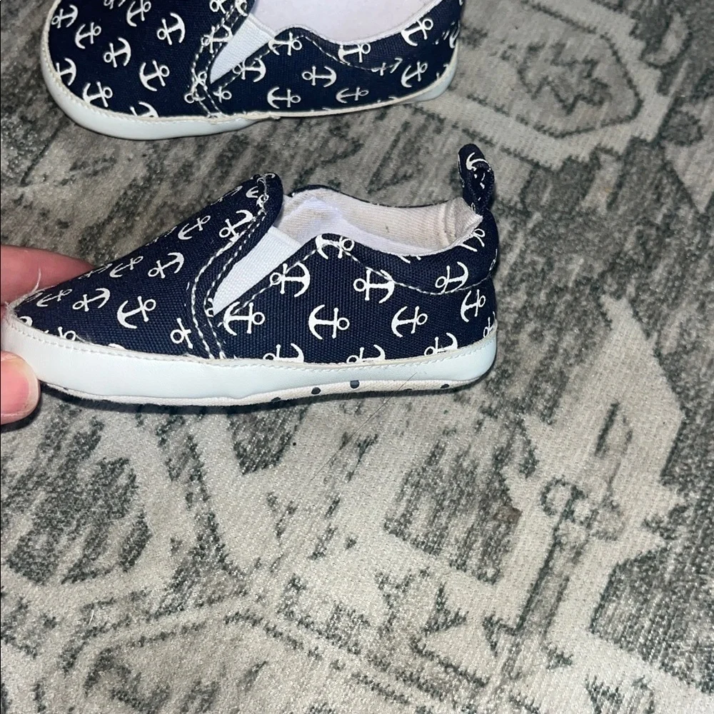 Tommy Bahama baby Navy Anchor Print Kids Shoes size 6-12 months
